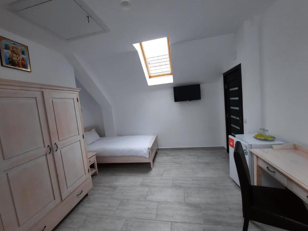 Casa De Oaspeti Maximilian Codlea Buitenkant foto